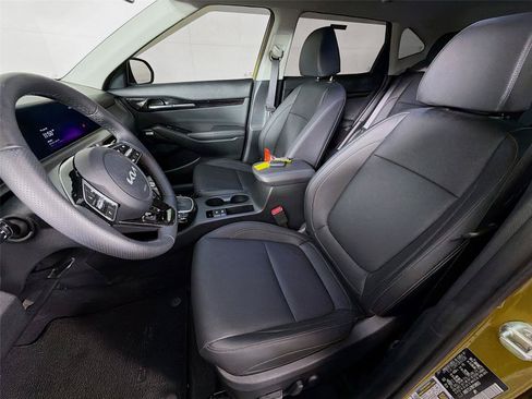 Used 2024 Kia Seltos SX AWD/4WD image 2