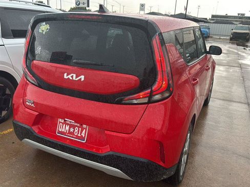 Used 2024 Kia Soul LX w/ Option Group 015 FWD image 8