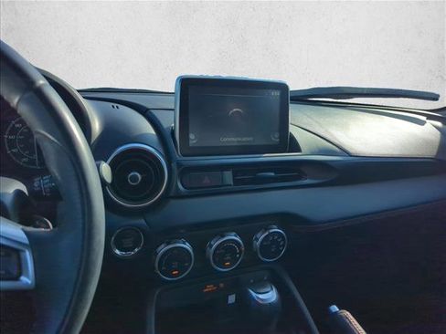 Used 2018 FIAT 124 Spider Abarth w/ Convenience Group image 11