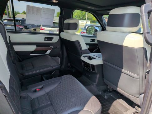 Used 2023 Toyota Sequoia Capstone AWD/4WD image 17