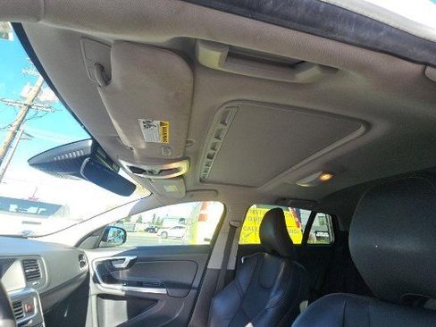 Used 2015 Volvo V60 T5 Cross Country Platinum w/ Protection Package image 9