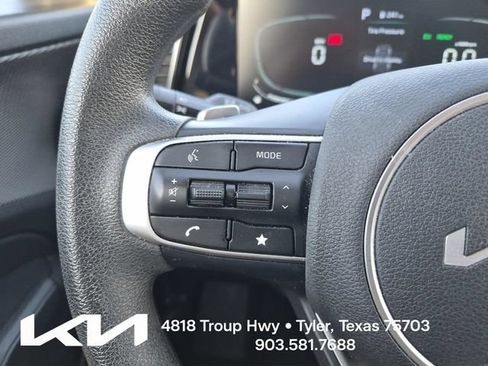 Certified 2025 Kia Sportage LX FWD image 25