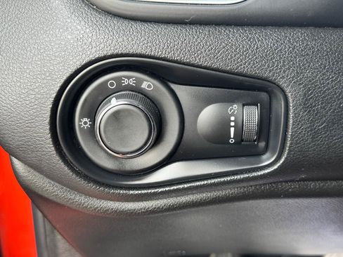 Used 2018 Jeep Renegade Sport w/ Power & Air Group AWD/4WD image 15