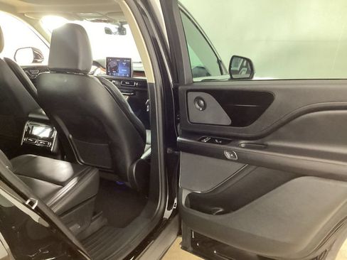 Used 2023 Lincoln Aviator Reserve w/ Equipment Group 201A AWD/4WD image 26