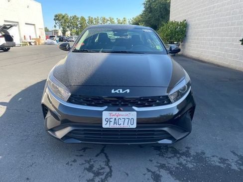 Used 2023 Kia Forte LXS FWD image 2