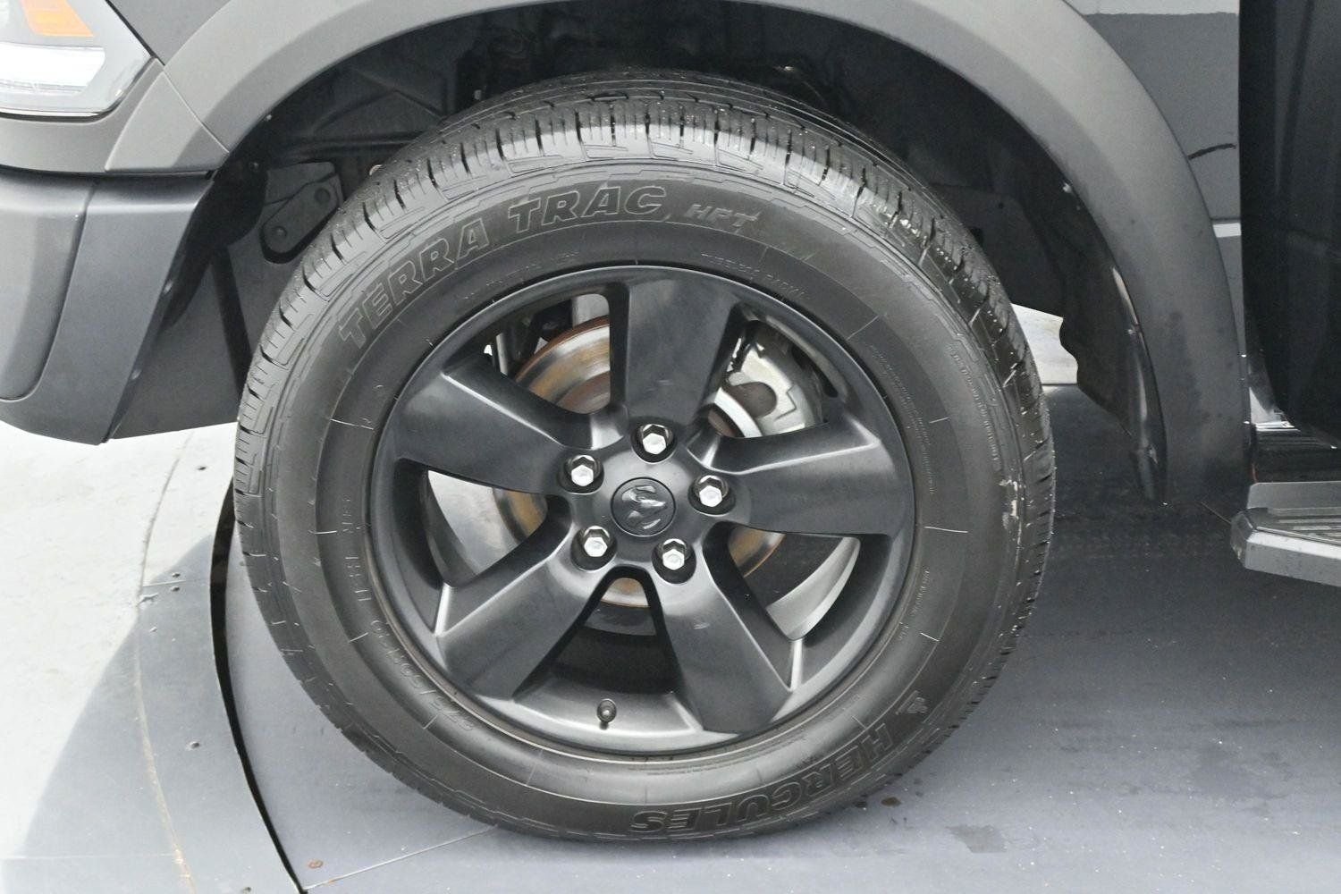 Used 2020 RAM 1500 Warlock AWD/4WD image 32
