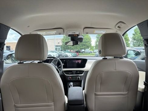 Used 2024 Buick Encore GX Preferred FWD image 8