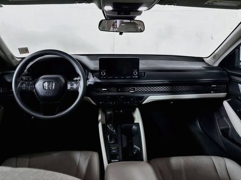 Used 2025 Honda Accord SE image 12