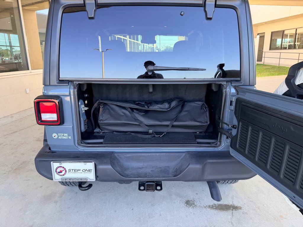 Used 2024 Jeep Wrangler Sport AWD/4WD image 28