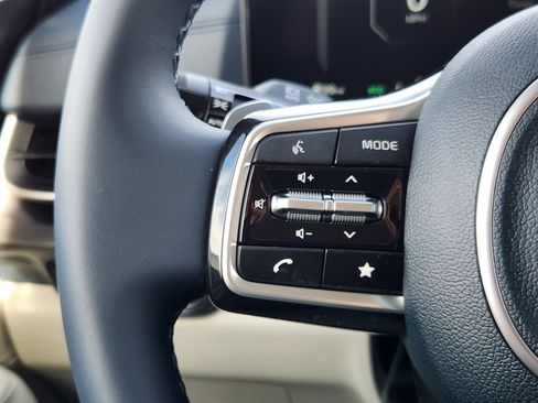 New 2026 Kia Carnival SX image 18