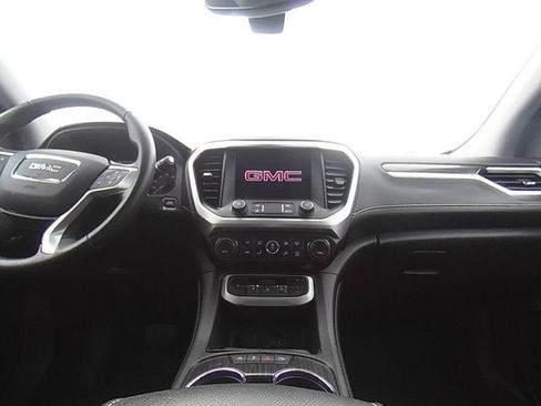 Used 2023 GMC Acadia SLT FWD image 25