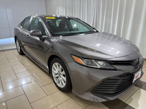 Used 2018 Toyota Camry LE w/ Convenience Package FWD image 7