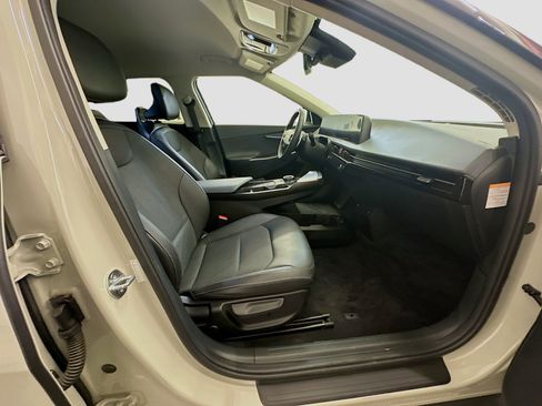 Used 2024 Kia EV6 Light image 31