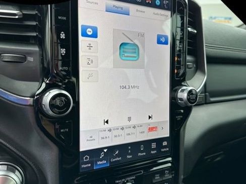 Used 2023 RAM 1500 Laramie image 28