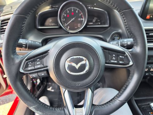 Used 2018 MAZDA MAZDA3 Grand Touring FWD image 14