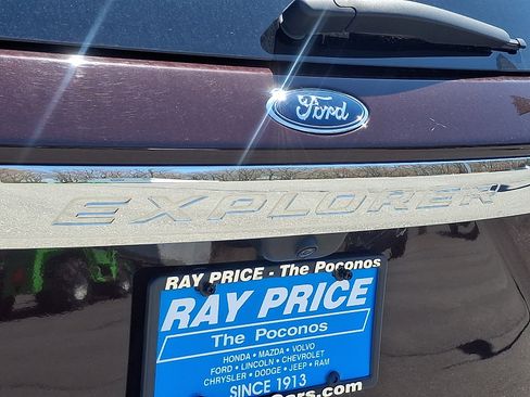 Certified 2023 Ford Explorer XLT w/ Equipment Group 202A AWD/4WD image 32