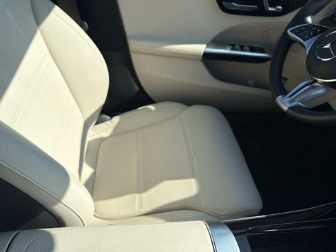 Used 2026 Mercedes-Benz C 300 Sedan image 11