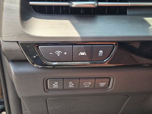 Certified 2024 Kia Carnival SX FWD image 26