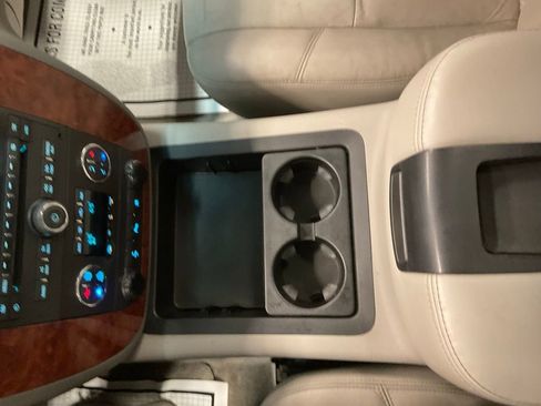 Used 2008 Chevrolet Tahoe LT w/ LT Preferred Equipment Group AWD/4WD image 20