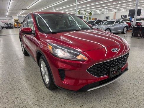 Used 2021 Ford Escape SE w/ Cold Weather Package FWD image 4