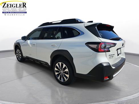 Used 2024 Subaru Outback Touring XT AWD/4WD image 7