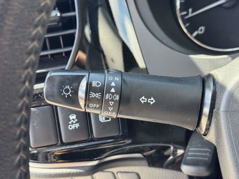 Used 2019 Mitsubishi Outlander SE AWD/4WD image 21