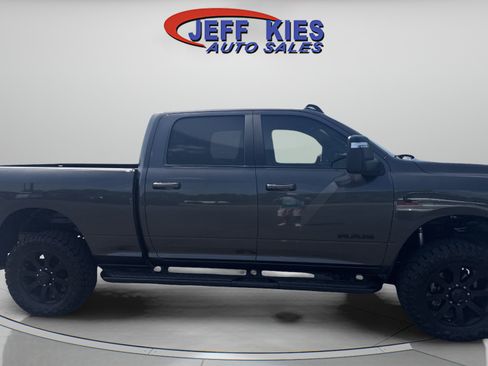 Used 2024 RAM 2500 Laramie w/ Night Edition AWD/4WD image 4