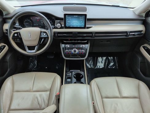 Used 2020 Lincoln Corsair AWD image 12