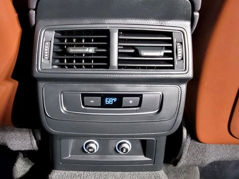 Used 2018 Audi Q7 3.0T Premium Plus w/ Premium Plus Package image 35