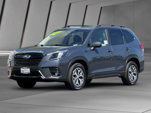 Used 2022 Subaru Forester Premium AWD/4WD image 8