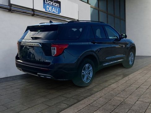 Used 2023 Ford Explorer XLT w/ Equipment Group 202A AWD/4WD image 3