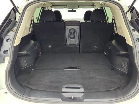 Used 2020 Nissan Rogue S image 21