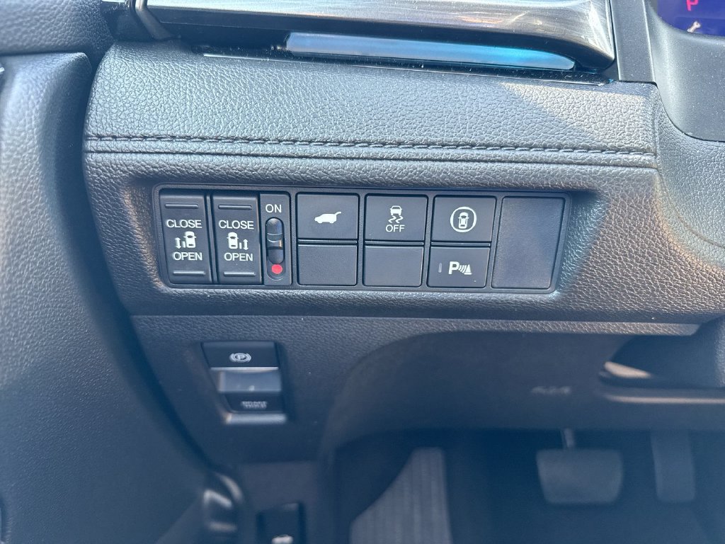 Used 2023 Honda Odyssey Elite image 18