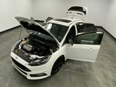 Used 2016 Ford Focus ST FWD image 45