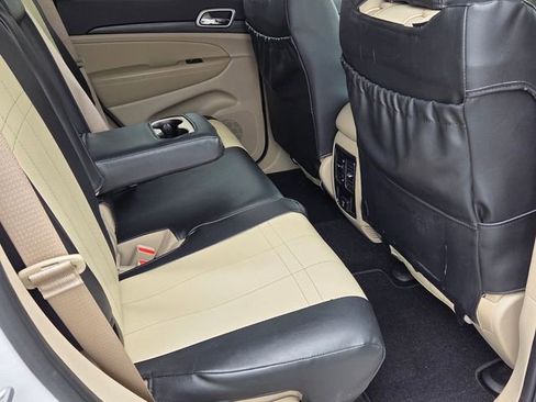 Certified 2021 Jeep Grand Cherokee Laredo w/ Security & Convenience Group image 12