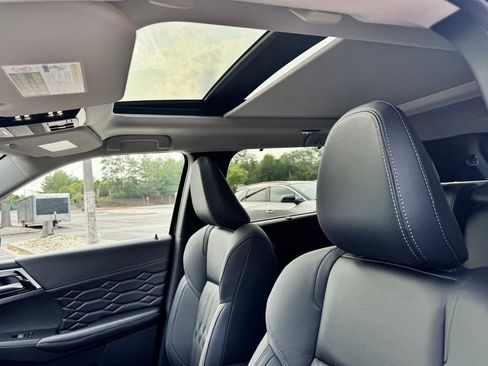 New 2026 Mitsubishi Outlander SEL FWD image 33