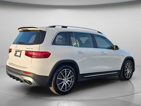 Used 2023 Mercedes-Benz GLB 35 AMG 4MATIC w/ Premium Package image 8