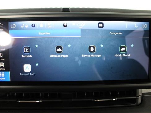 Used 2025 Jeep Wrangler Unlimited Sahara w/ Safety Group AWD/4WD image 4