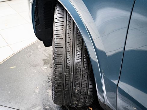 Used 2019 Porsche Cayenne image 44