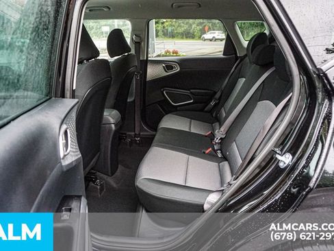 Used 2025 Kia Soul LX w/ LX Technology Package FWD image 21