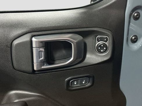 Used 2024 Jeep Wrangler Sport S image 18