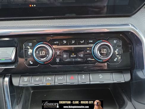 Used 2024 GMC Sierra 2500 Denali w/ Denali Reserve Package AWD/4WD image 52