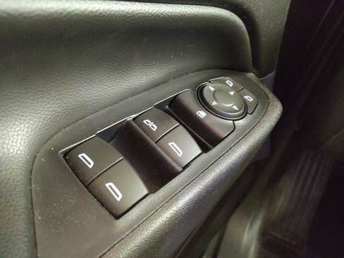 Used 2020 Chevrolet Equinox LT FWD image 27