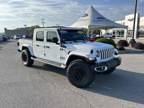 Used 2021 Jeep Gladiator Overland w/ Popular Equipment Package AWD/4WD image 2