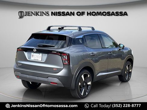 New 2026 Nissan Kicks SR image 3