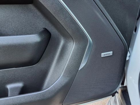 Used 2022 Chevrolet Suburban RST w/ Luxury Package image 16