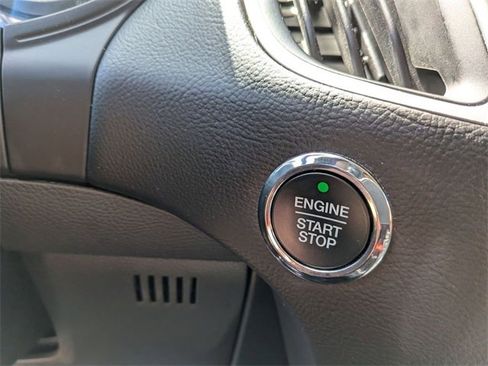 Used 2024 Ford Edge SEL image 18