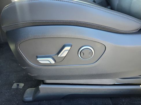 New 2026 Hyundai Ioniq 9 SEL image 16