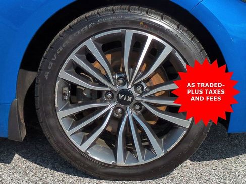 Used 2019 Kia Stinger Premium image 11