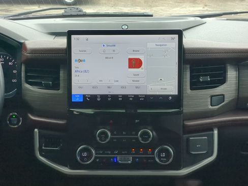 Certified 2022 Ford Expedition Limited AWD/4WD image 16